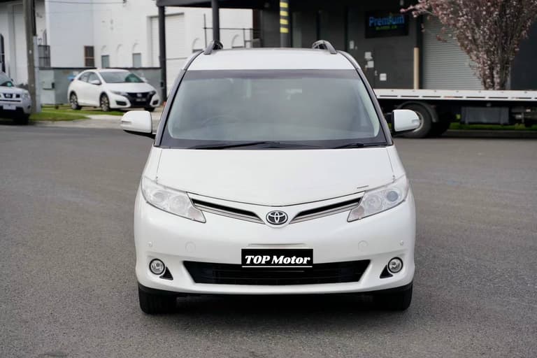 2013 Toyota Tarago