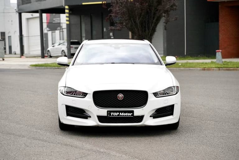 2017 Jaguar XE